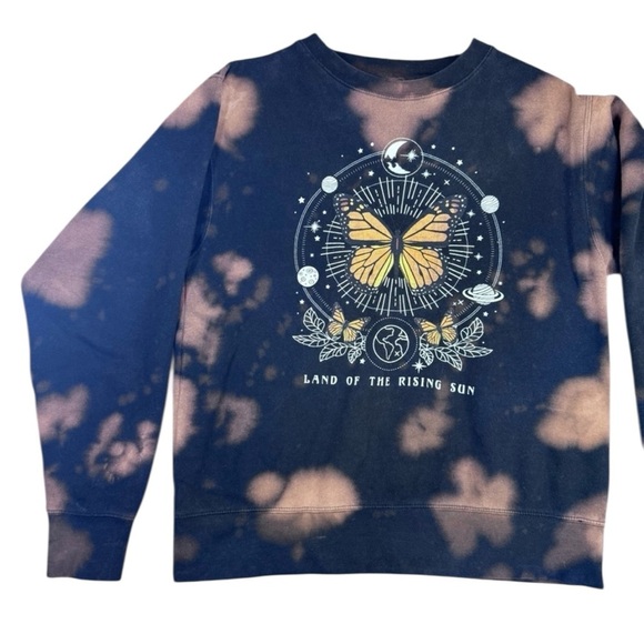 Full Tilt Black and Tan Black and Tan Tie Dye with Butterfly Graphic Hoodie - Picture 5 of 14